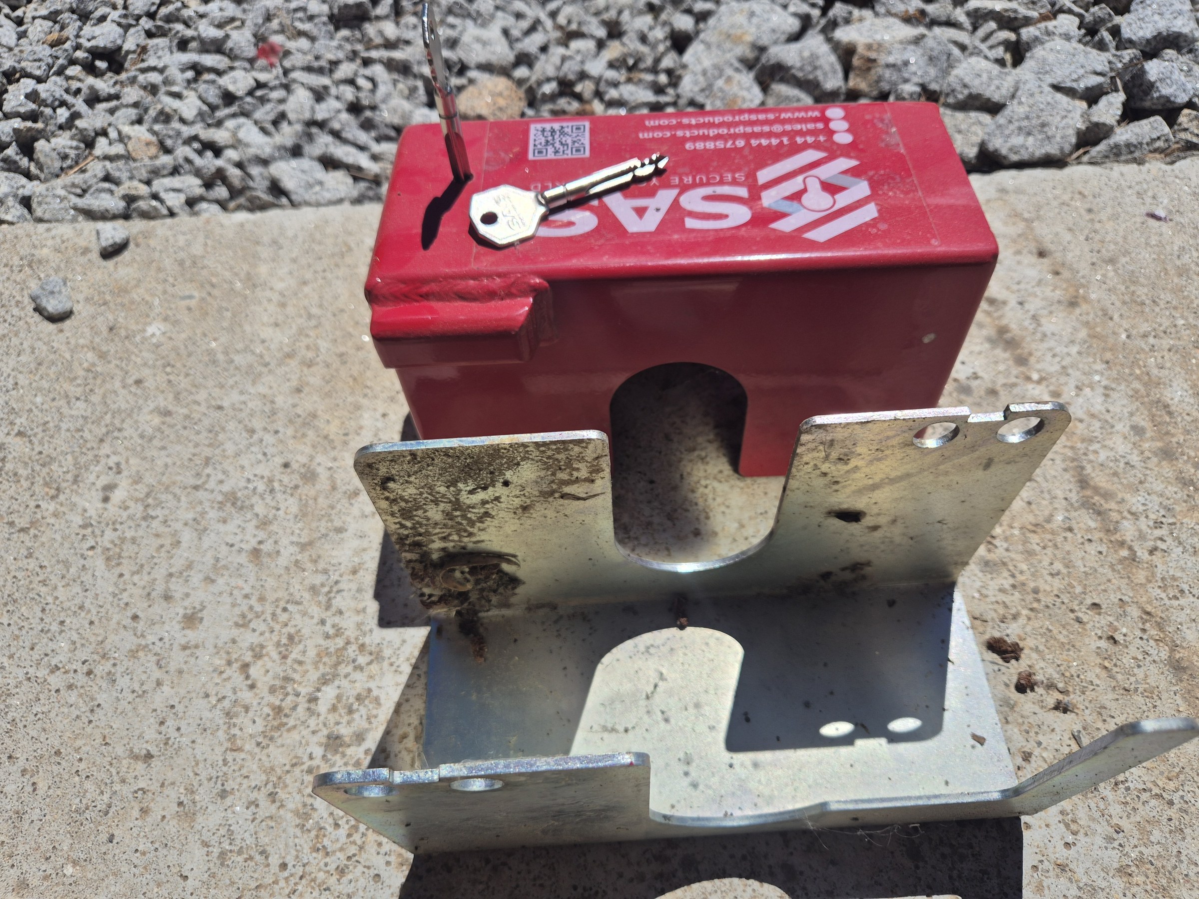 SAS Fortress Heavy-Duty Tow Bar / Trailer Hitch Lock