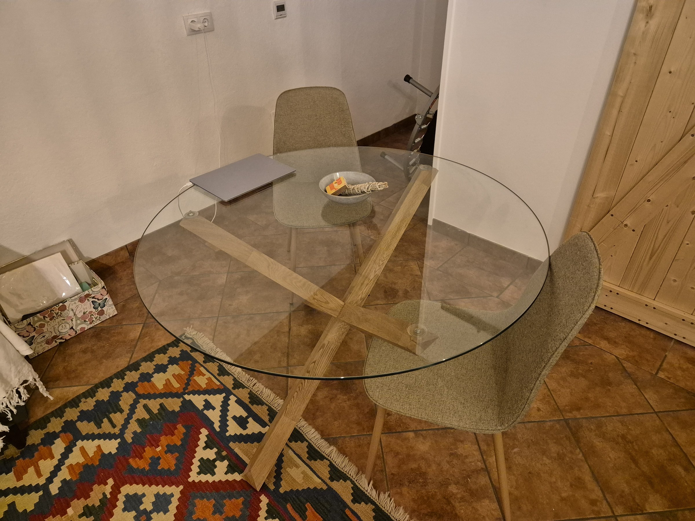 JYSK AGERBY Round Glass & Solid Oak Dining Table (Ø119 cm) - Less than 1 Year Old