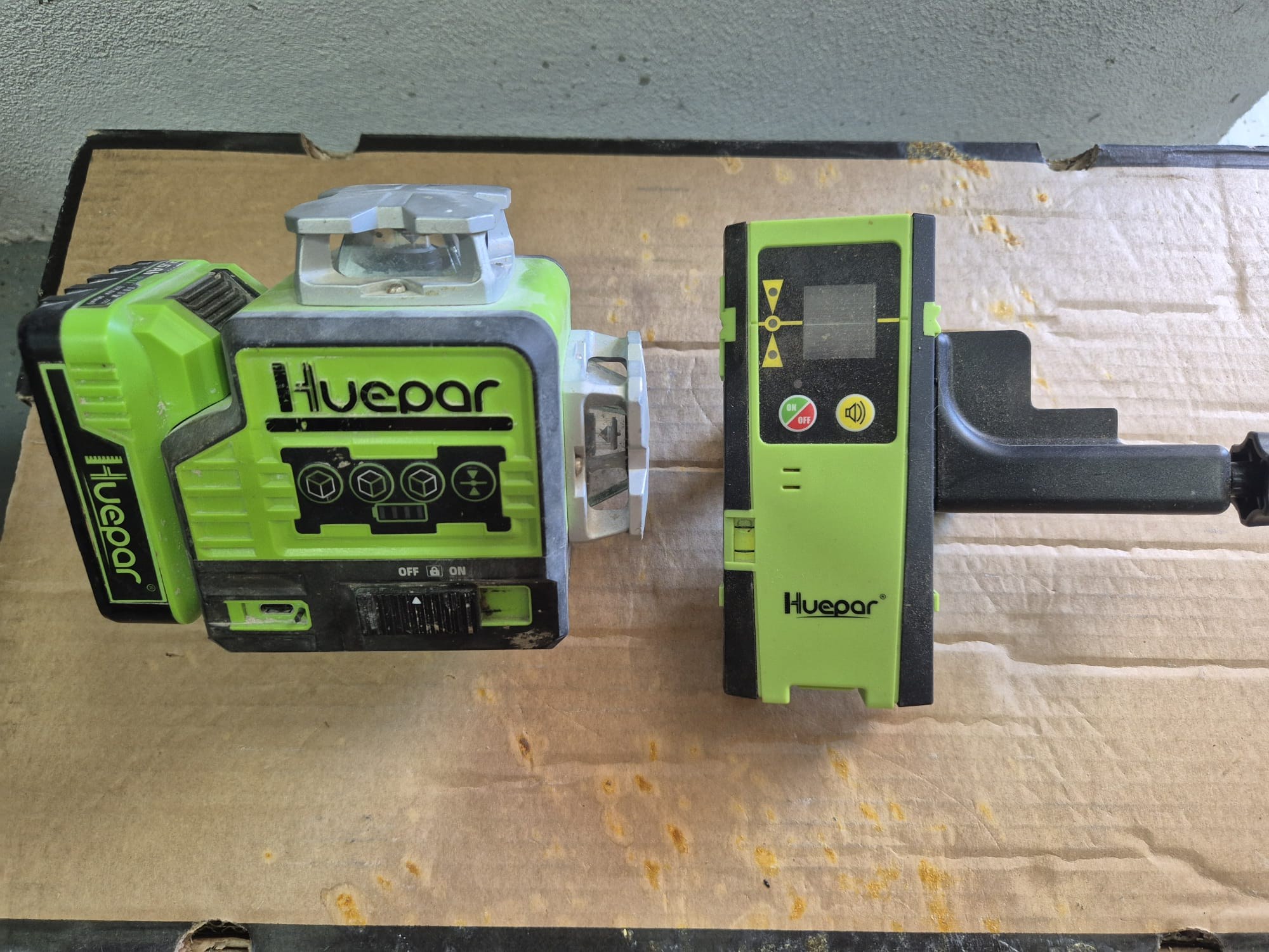Huepar P03CG Green Beam Laser Level Kit