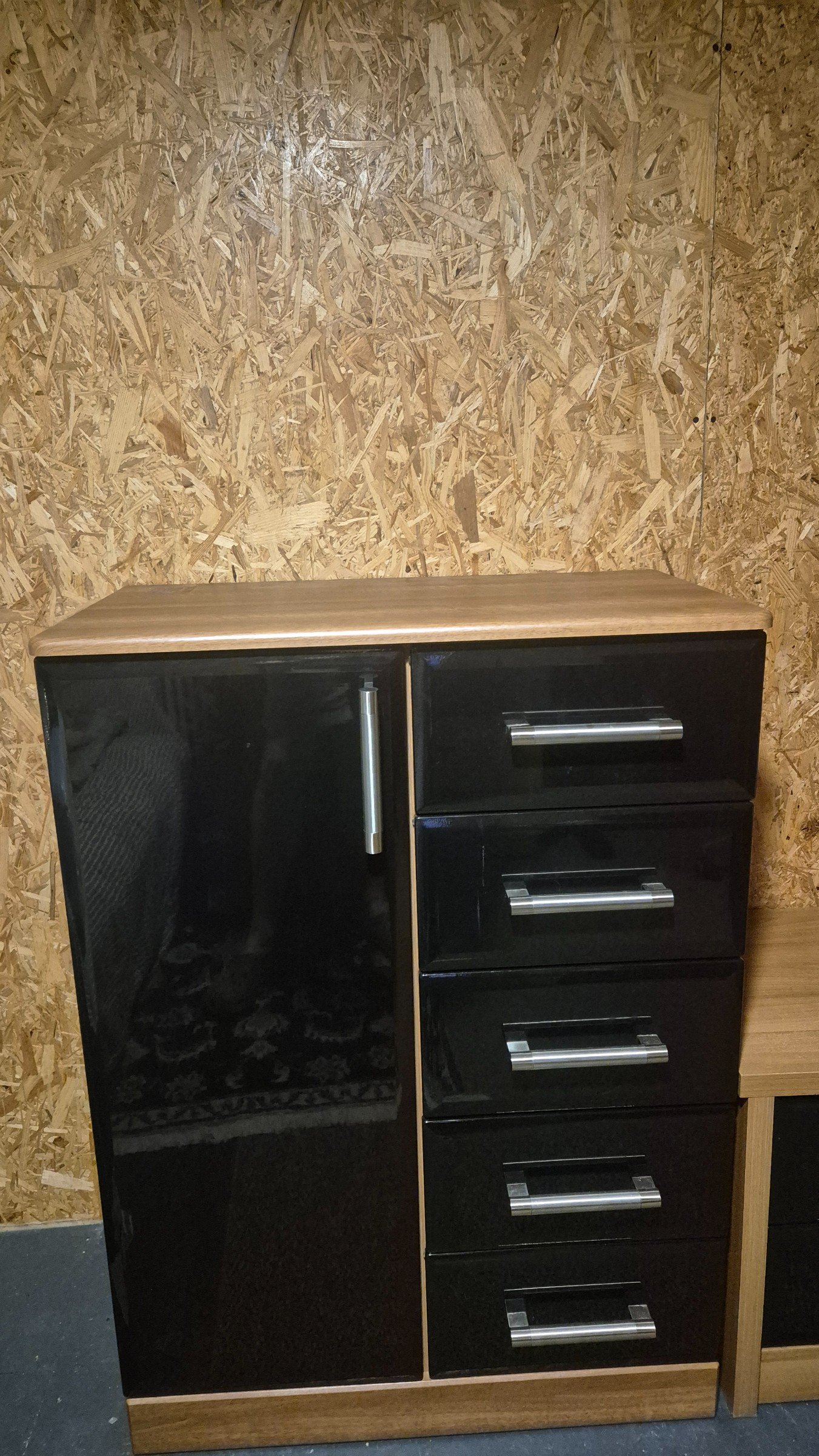 Black and Wood-Effect Bedroom Storage Furniture – Tall Drawer Cabinets and Matching Bedside Cabinets