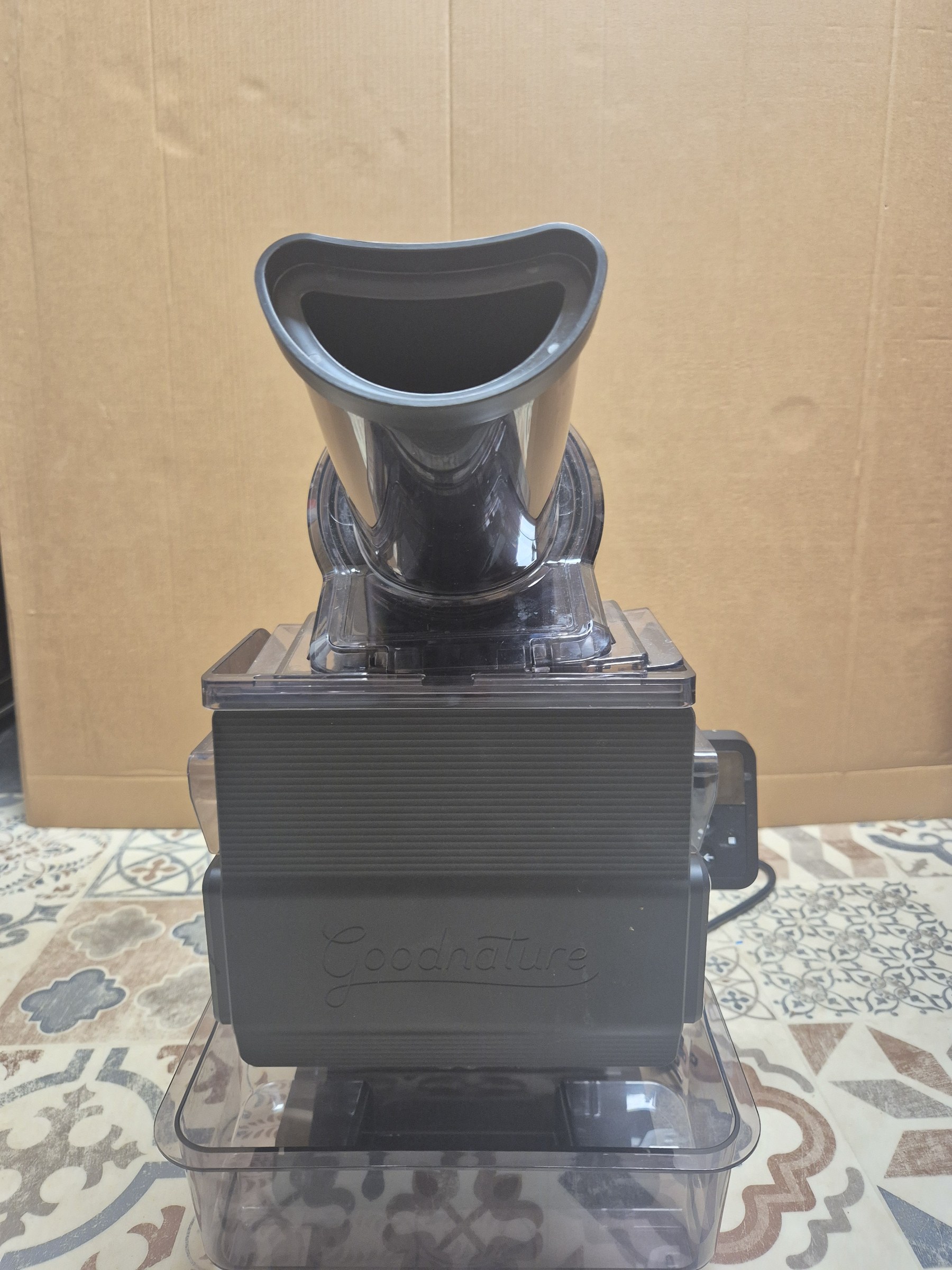 Goodnature Hummingbird Pro Commercial Cold-Press Juicer + Accessories