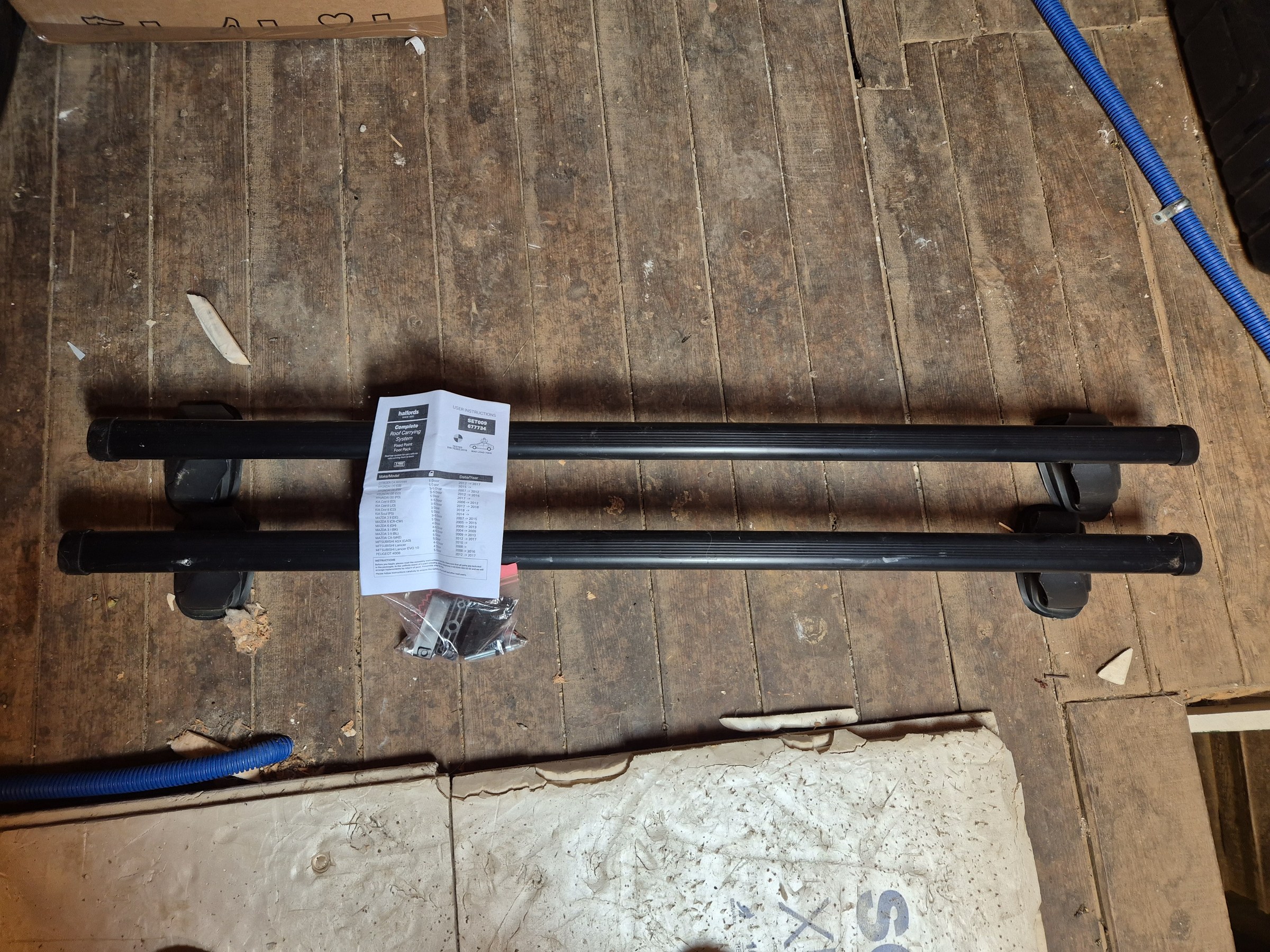Halfords SET009 1.15m steel roof bars